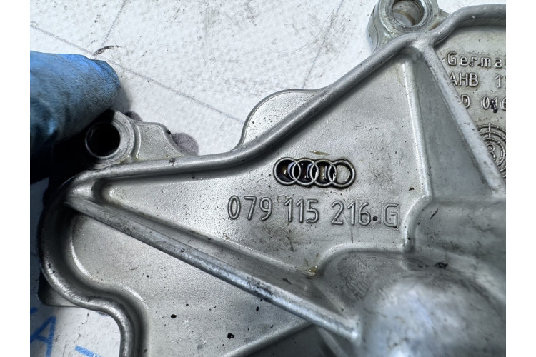 Корпус клапана маслянного насоса Audi A8 S8 D4 4H 2010-2017 079115216G
