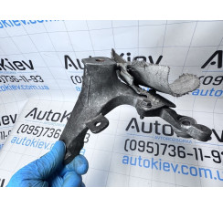 Кронштейн опори двигуна Audi A8 S8 D4 4H 2010-2017