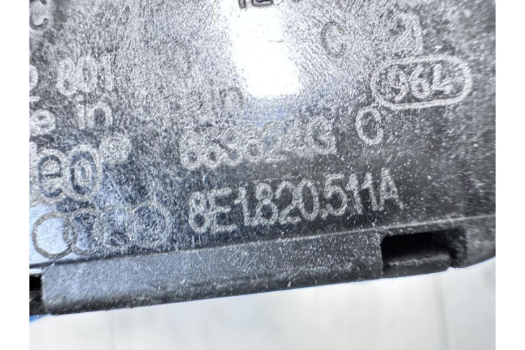 Привід заслінки печі Audi A4 B6 2000-2004 8E1820511A Привід заслінки печі Audi A4 B6 2000-2004 8E1820511A
