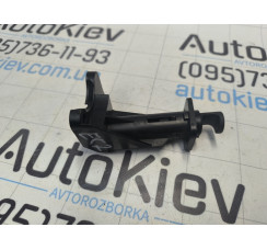 Кронштейн кріплення бічної панелі багажника Mercedes-Benz W169 2004-2012