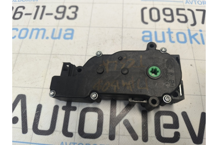 Привод замка багажника Tesla Model S 2012-2016 6NW00942479 Привод замка багажника Tesla Model S 2012-2016 6NW00942479