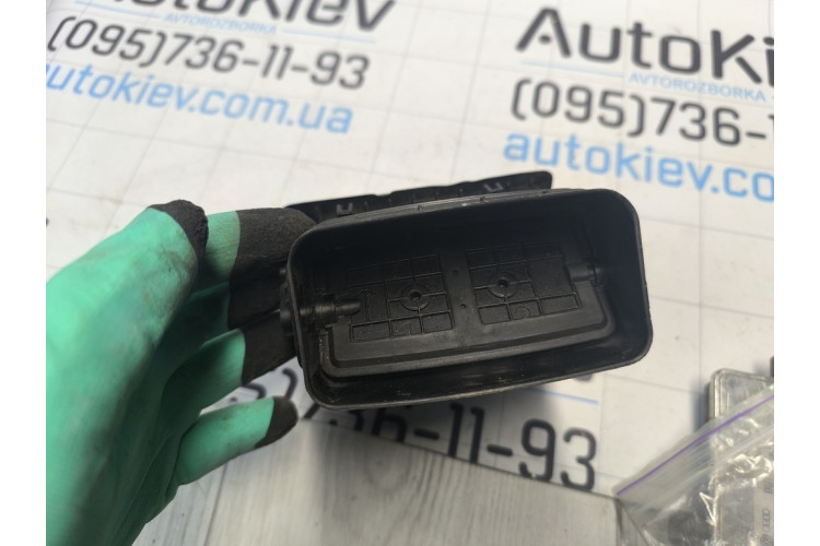 Дефлектор салону Ford Mondeo III 2000-2007 4S71A018B09