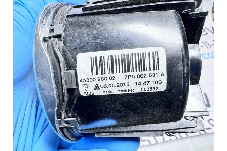 Підсклянник Porsche Cayenne 2010-2017 7P5862531A Підсклянник Porsche Cayenne 2010-2017 7P5862531A