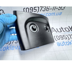 Гніздо прикурювача в задньому тунелі Porsche Cayenne 2010-2017