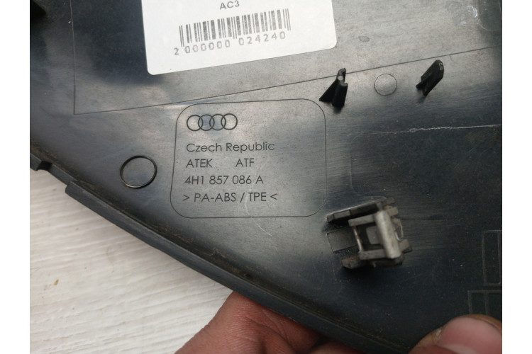 Боковой элемент панели приборов Audi A8 [4H] 2010-2017 4H1857086A
