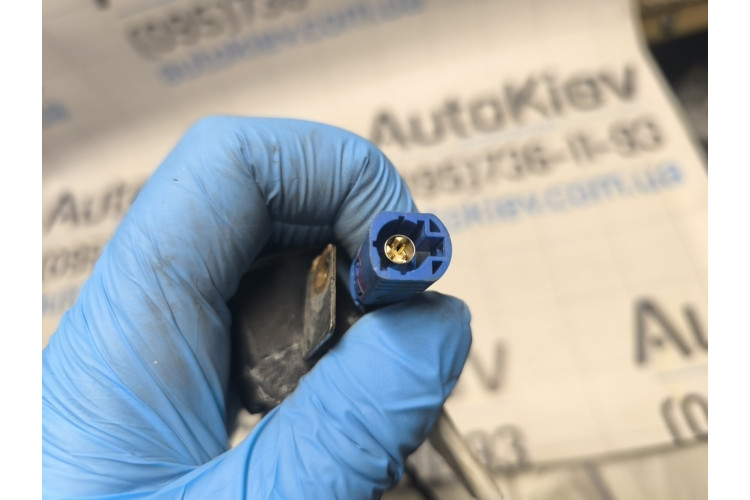 Камера заднього виду Tesla Model S 2012-2016 100677300D