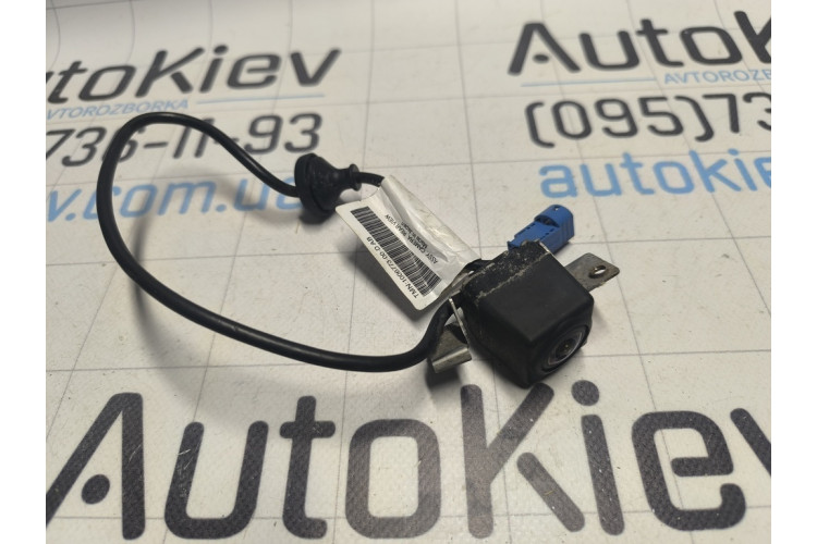 Камера заднього виду Tesla Model S 2012-2016 100677300D