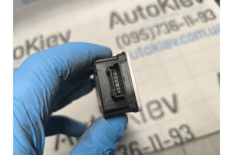 Блок/модуль контроля давления в шинах Tesla Model S 2012-2017 40398036 Блок/модуль контроля давления в шинах Tesla Model S 2012-2017 40398036