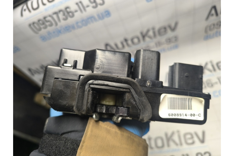 Замок задніх дверей Tesla Model S 2012-2017 600891400C