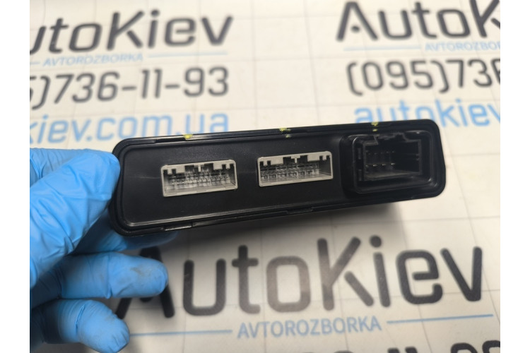 Контроллер/модуль двери Tesla Model S 2012-2017 100310100C Контроллер/модуль двери Tesla Model S 2012-2017 100310100C