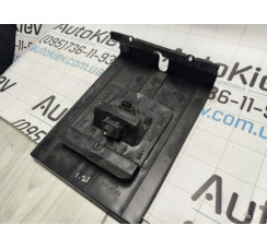 Панель/кнопка відкриття багажника Tesla Model S 2012-2017