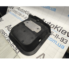 Накладка замка капота Tesla Model S 2012-2017