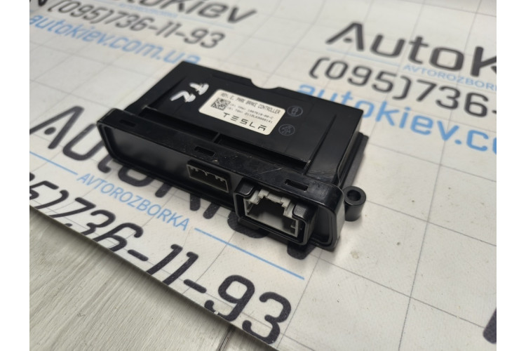 Блок/модуль керування стоянковим гальмом Tesla Model S 2012-2017 100761800C