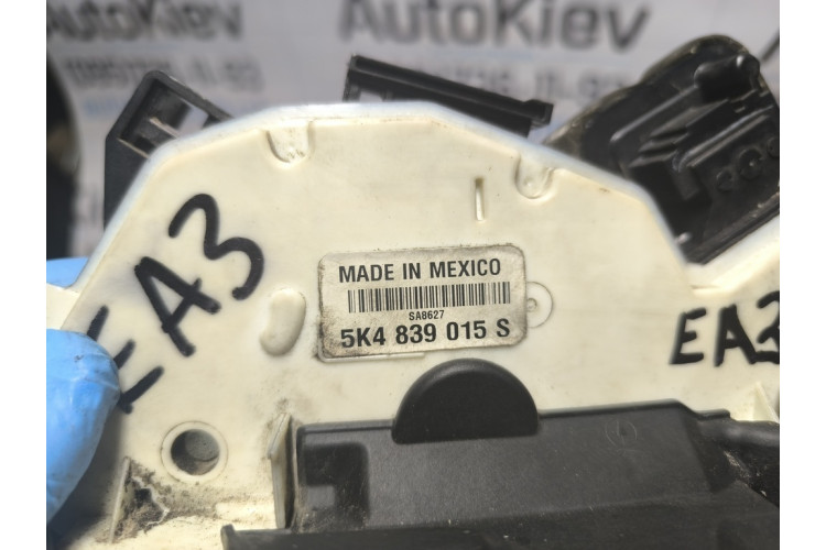 Замок задніх дверей Volkswagen Golf VII 2012-2020 5K4839015S