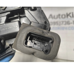 Замок задніх дверей Volkswagen Golf VII 2012-2020