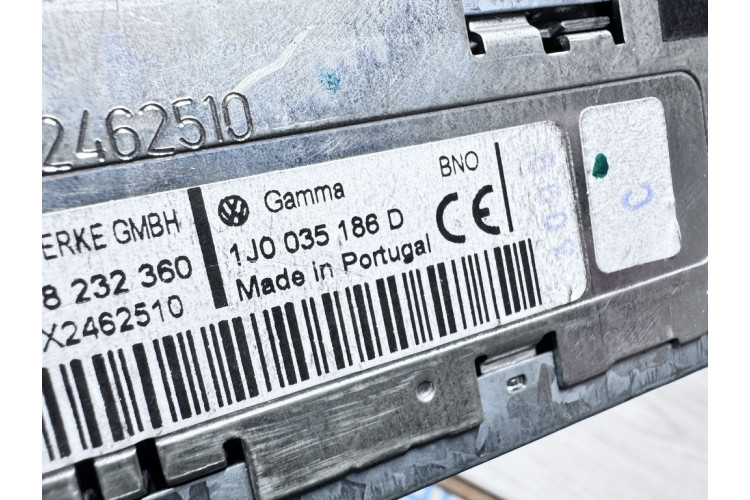 Магнитола Volkswagen Passat B5 2000-2005 1J0035186D Магнитола Volkswagen Passat B5 2000-2005 1J0035186D