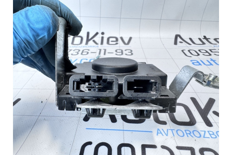 Підсилювач антени Audi A3 8P 2003-2013 8P0035225 Підсилювач антени Audi A3 8P 2003-2013 8P0035225