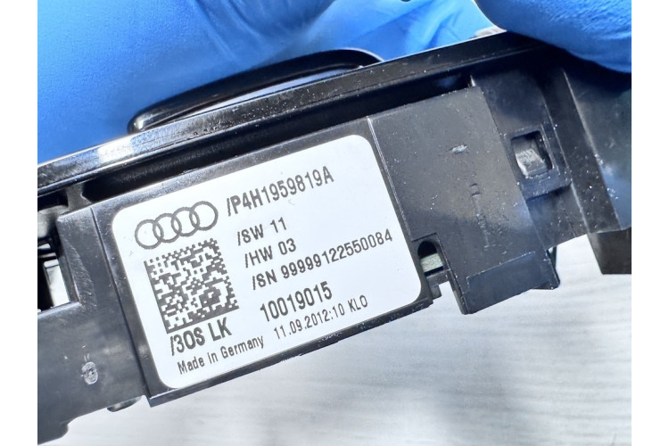 Блок кнопок управления сиденьем Audi A8 S8 D4 4H 2010-2017 4H1959819A Блок кнопок управления сиденьем Audi A8 S8 D4 4H 2010-2017 4H1959819A