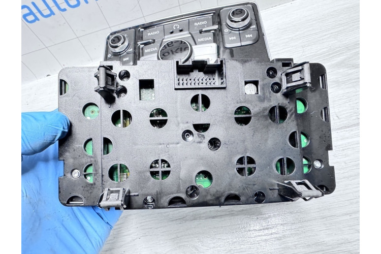 Панель керування радіо Audi A8 S8 D4 4H 2010-2017 4H0919709C