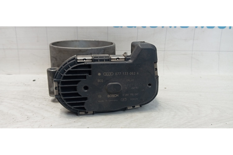 Дросельна заслінка Audi A8 S8 D3 4E 2002-2010 077133062A