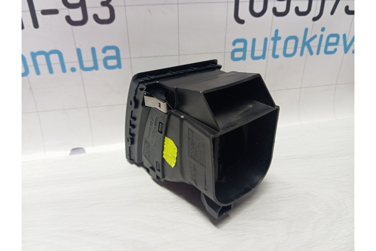 Дефлектор салона Volkswagen Touareg I 2002-2010 7L6819703D