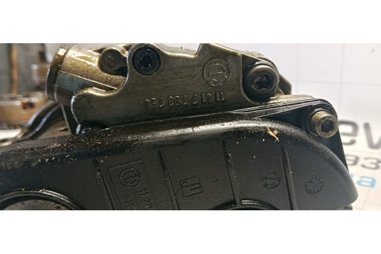 Масляний насос BMW E90 E91 2005-2012 11417793754