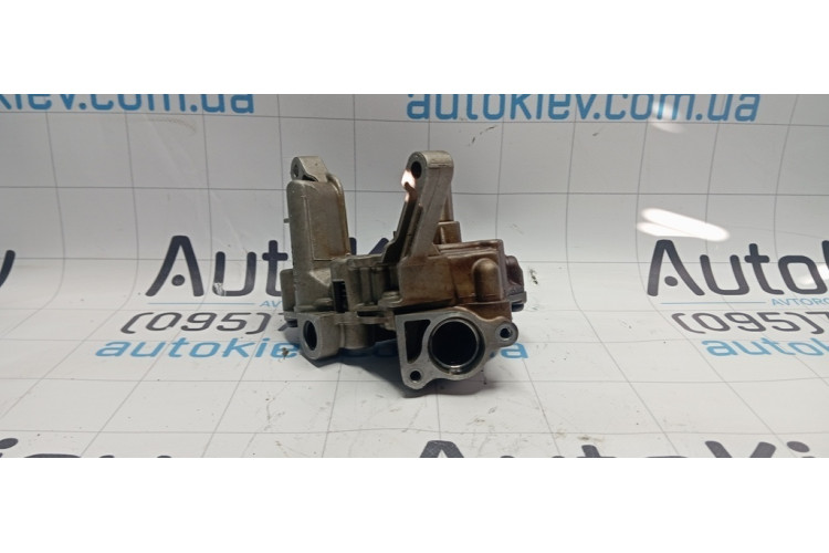 Масляний насос Porsche Cayenne 2010-2017 06E105AQ