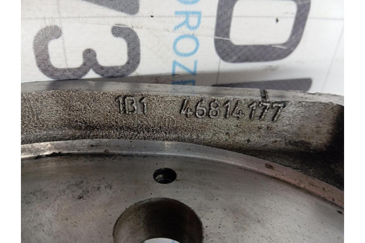 Клапанна кришка Alfa Romeo 156 1997-2007 46814177 Клапанна кришка Alfa Romeo 156 1997-2007 46814177