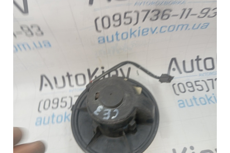 Двигун вентилятора пічки (обігрівача салону) Audi A4 B5 1994-2001 893819021