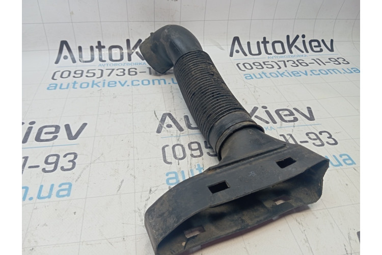 Воздухозаборный патрубок Mercedes-Benz W169 2004-2012 A2660940487
