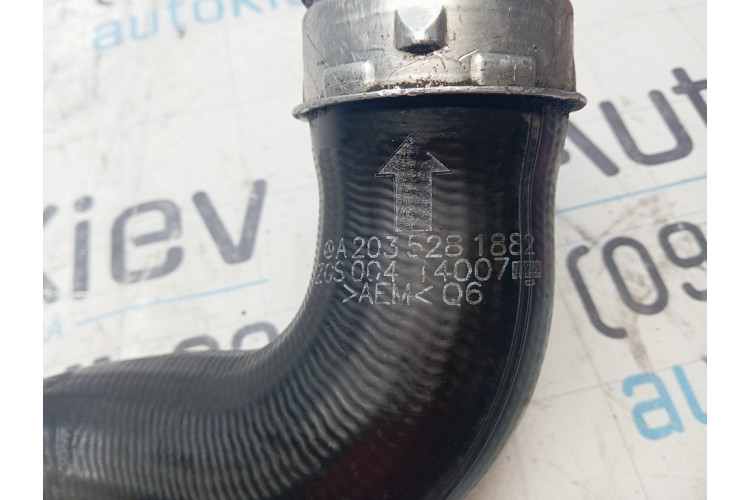 Шланг/патрубок інтеркулера, правий Mercedes-Benz W203 2000-2006 A2035281882