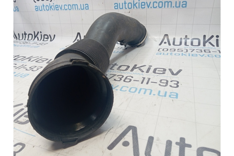 Патрубок впускного колектора Audi A8 S8 D4 4H 2010-2017 4H0129615D Патрубок впускного колектора Audi A8 S8 D4 4H 2010-2017 4H0129615D