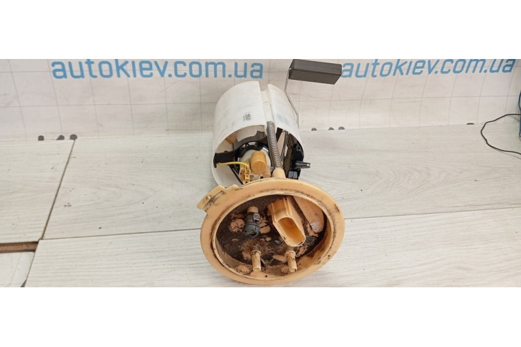 Модуль топливного насоса с датчиком уровня топлива Volkswagen Golf VI 2009-2013 1K0919050AB Модуль топливного насоса с датчиком уровня топлива Volkswagen Golf VI 2009-2013 1K0919050AB