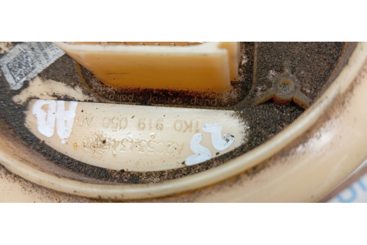 Модуль топливного насоса с датчиком уровня топлива Volkswagen Golf VI 2009-2013 1K0919050AB Модуль топливного насоса с датчиком уровня топлива Volkswagen Golf VI 2009-2013 1K0919050AB