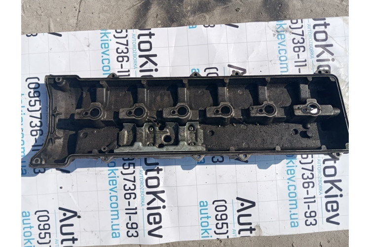 Клапанна кришка Mercedes-Bens W210 1995-2000 15405102 Клапанна кришка Mercedes-Bens W210 1995-2000 15405102