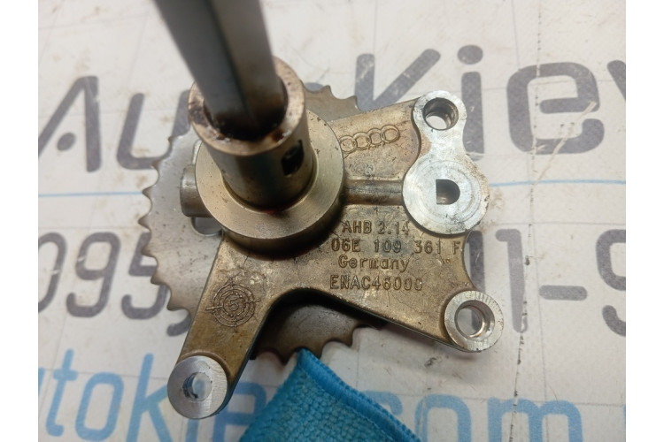 Балансувальний вал масляного насоса Audi A6 C6 4F 2004-2011 06E109361F