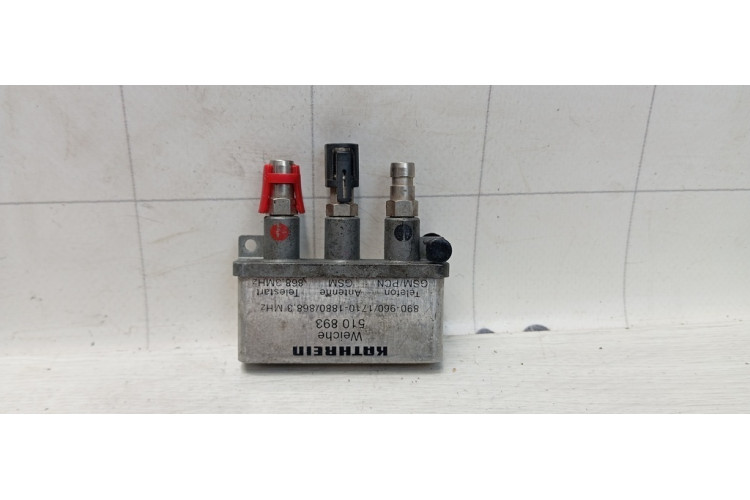 Антенный усилитель Mercedes-Benz W203 2000-2006 A2038270442