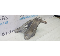 Кронштейн двигуна Audi A8 S8 D4 4H 2010-2017