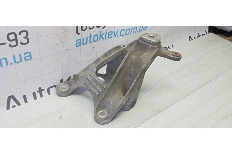 Кронштейн двигателя Audi A8 S8 D4 4H 2010-2017 4H0199305