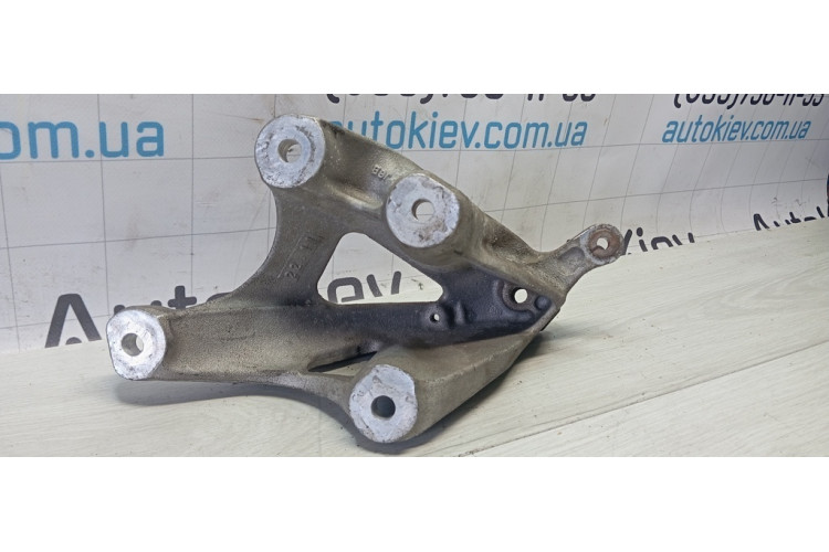 Кронштейн двигателя Audi A8 S8 D4 4H 2010-2017 4H0199305