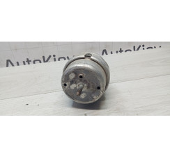 Подушка (опора двигуна ліва) Volkswagen Passat B5 2000-2005