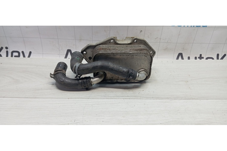 Радиатор масляный Audi A6 C7 4G 2011-2018 06E117021G