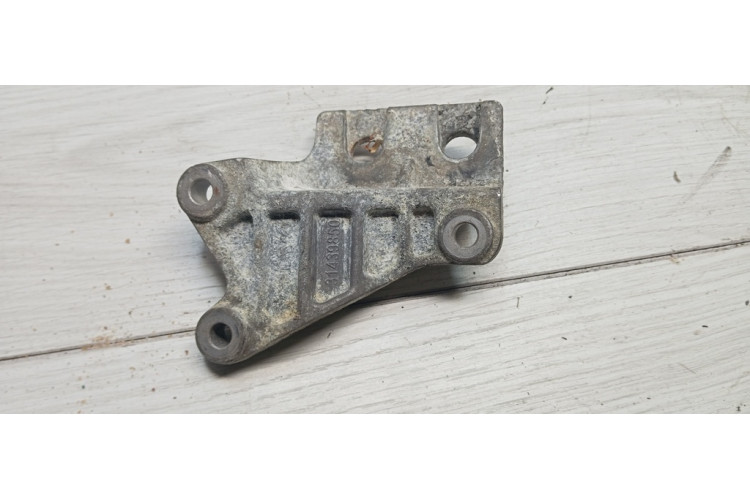 Кронштейн переднього диференціалу Volvo XC60 2008-2017 31439850