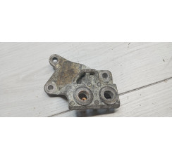 Кронштейн переднього диференціалу Volvo XC60 2008-2017