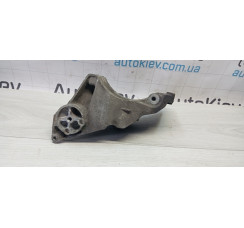 Кронштейн двигуна Land Rover Range Rover Sport 2005-2012