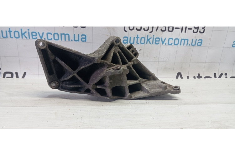 Кронштейн двигателя Land Rover Range Rover Sport 2005-2012 4H2010239EB