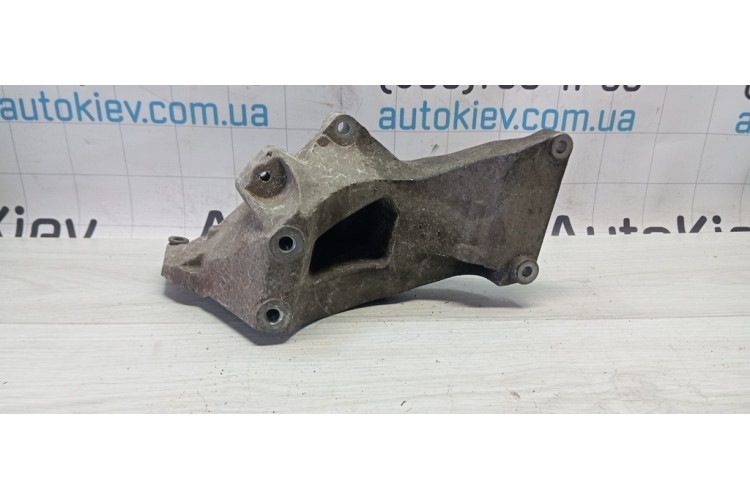 Кронштейн двигателя Land Rover Range Rover Sport 2005-2012 4H2010239EB