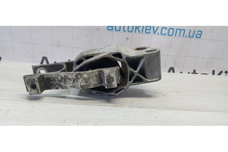 Кронштейн двигателя Volvo XC40 2017> 8888767631