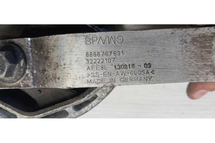 Кронштейн двигателя Volvo XC40 2017> 8888767631