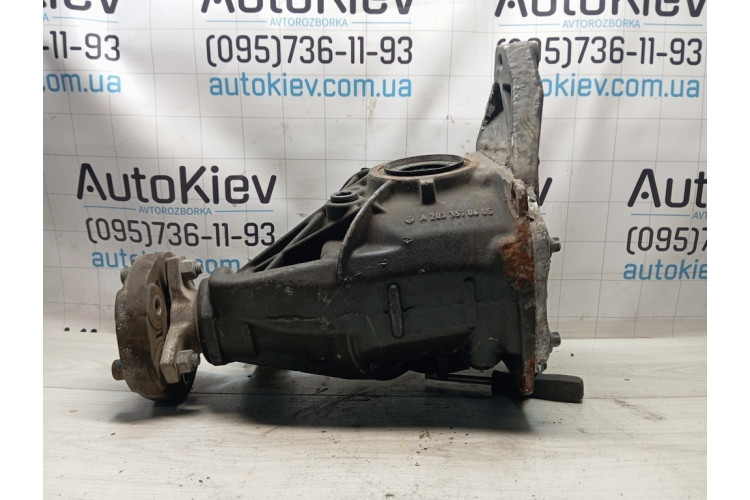 Редуктор Mercedes Benz W204 2007-2015 A2033510605